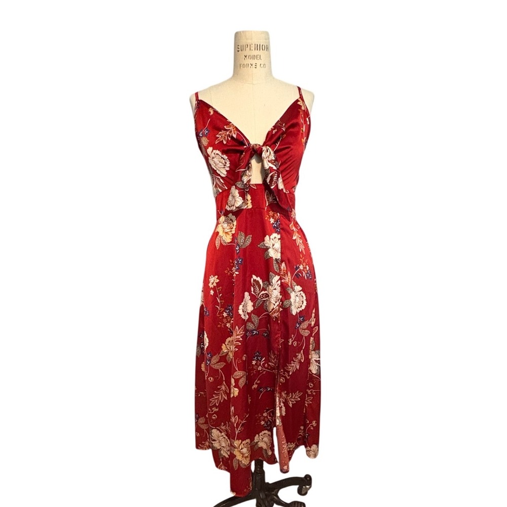 Red Floral Print Satin Midi Dress Tie Front Cutout Smocked Size M Summer Wedding